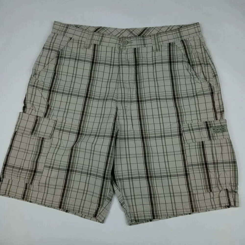 WRANGLER Plaid Shorts Cargo Pockets Men's Size 36 - Picture 1 of 7